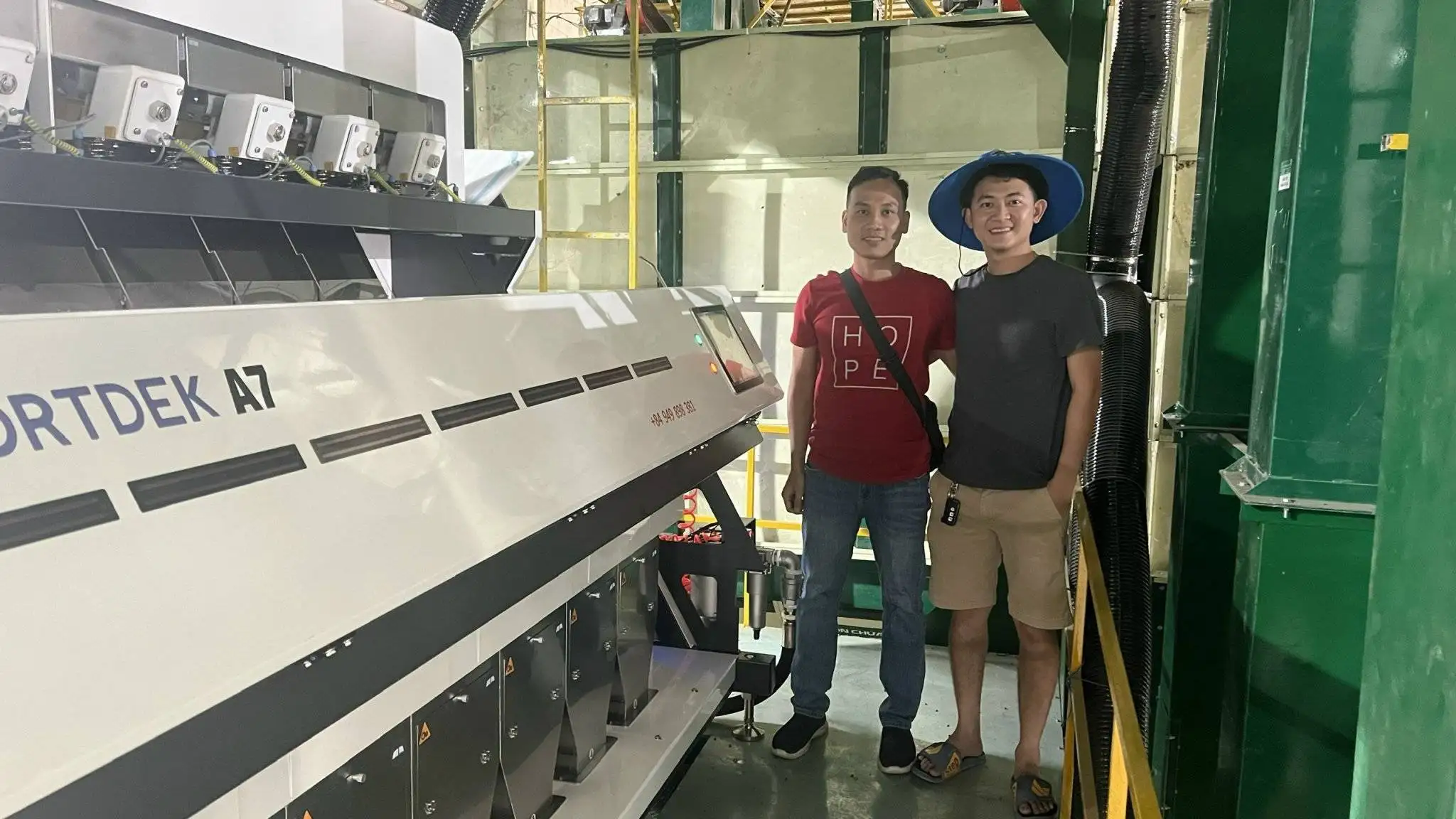 Máy Bắn Màu Cà Phê